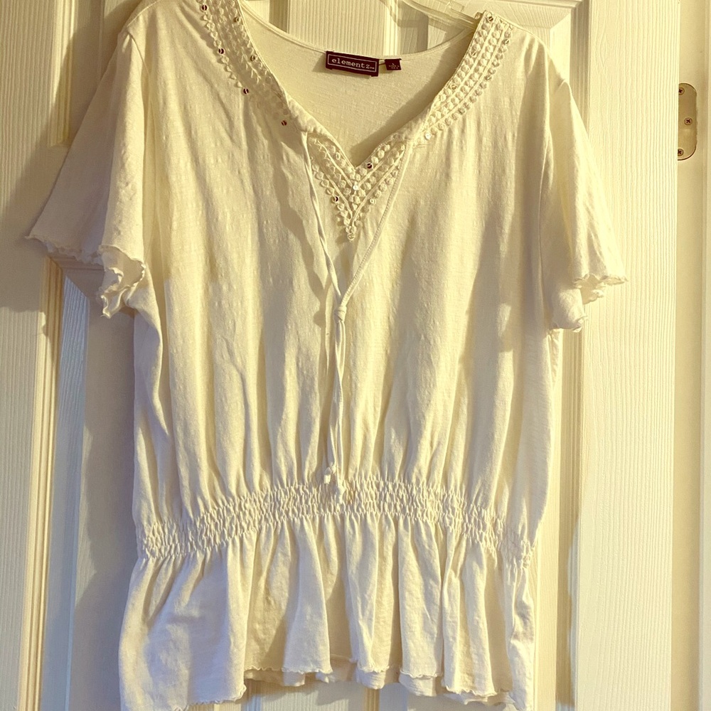 WHITE LADIES LARGE ELEMENTZ TOP